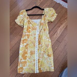 Adorable urban outfitters dress size small - petite yellow floral print